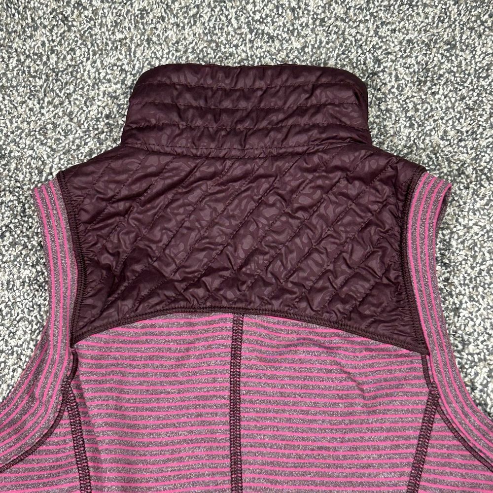 Lululemon Rebel Runner Vest Womens 4 Petal‎ Camo Print Quilted Bordeaux Berry - Picture 4 of 11